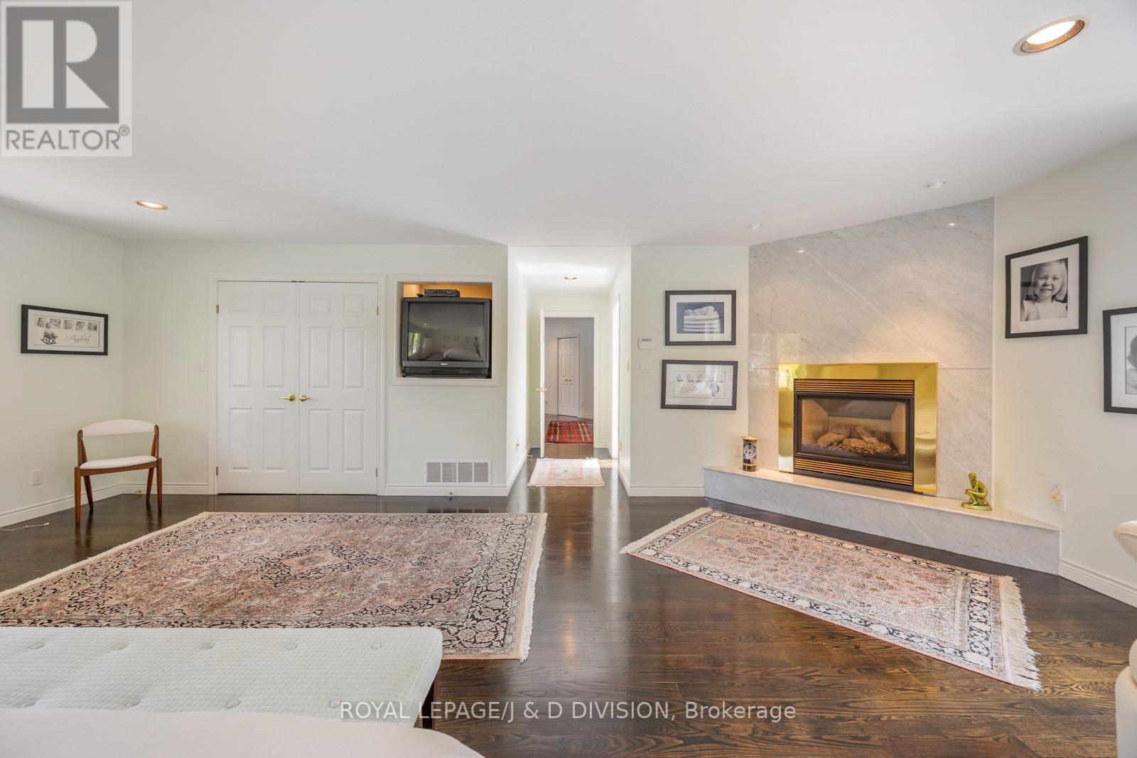 












31 GEORGE HENRY BOULEVARD

,
Toronto,




Ontario
M2J1E3

