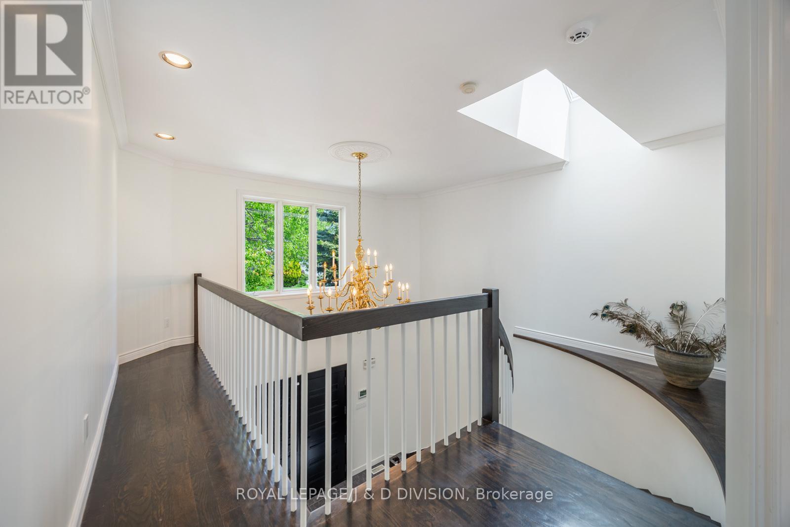 












31 GEORGE HENRY BOULEVARD

,
Toronto,




Ontario
M2J1E3

