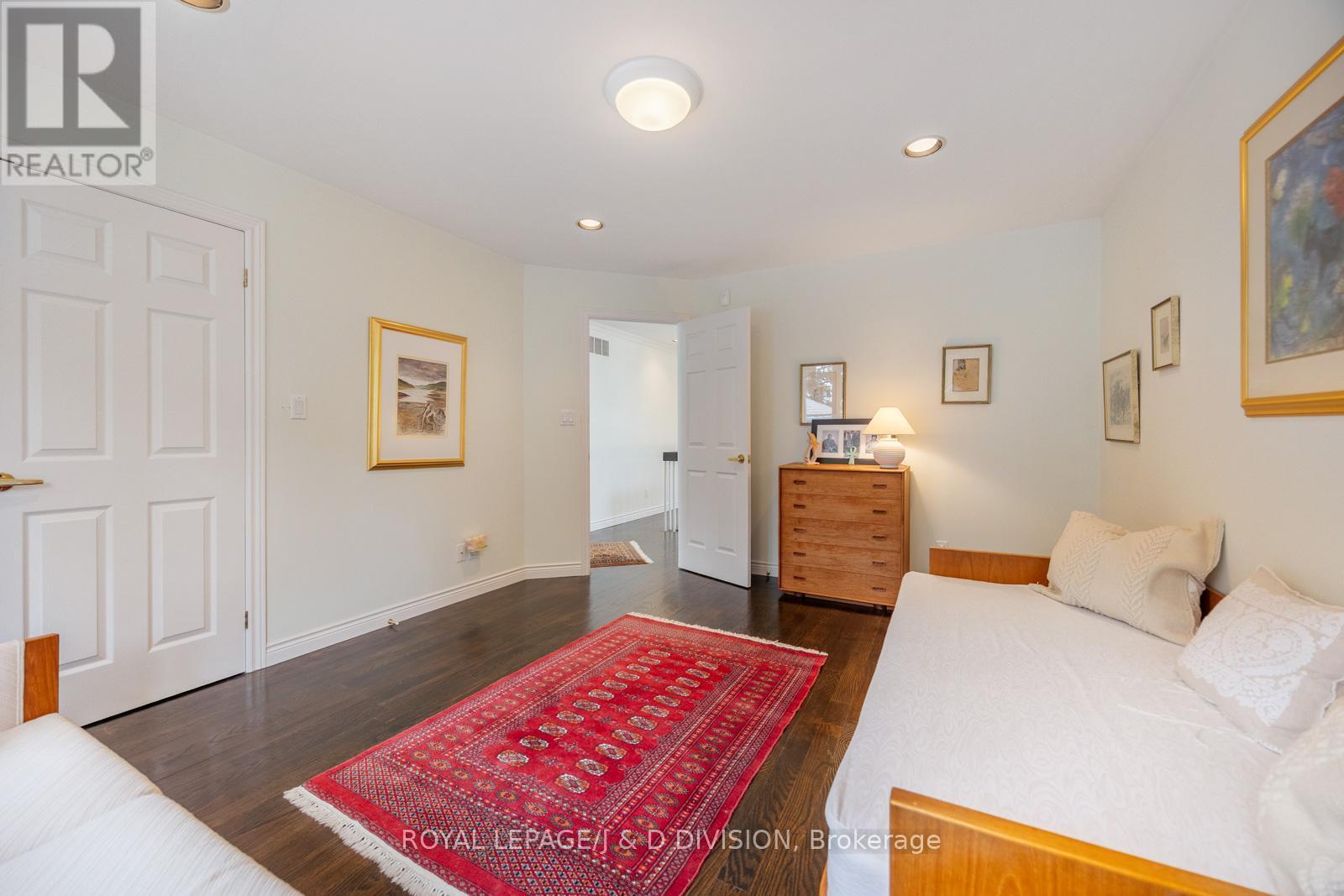 












31 GEORGE HENRY BOULEVARD

,
Toronto,




Ontario
M2J1E3

