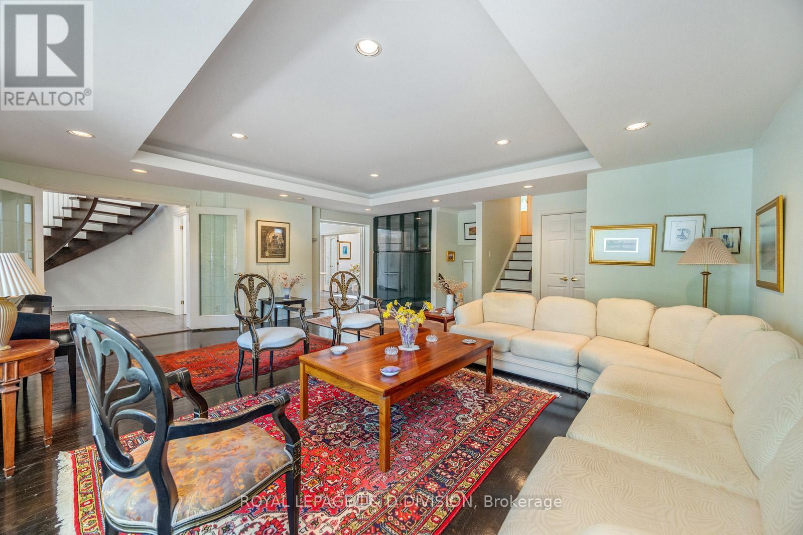 












31 GEORGE HENRY BOULEVARD

,
Toronto,




Ontario
M2J1E3

