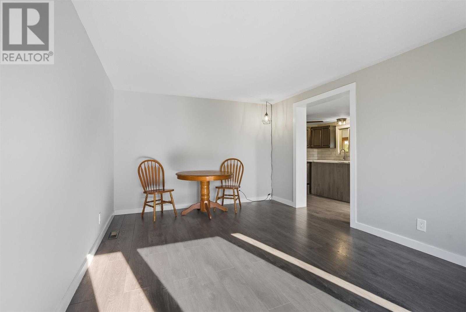 












62 Dieppe AVE

,
Elliot Lake,




Ontario
P5A1H3

