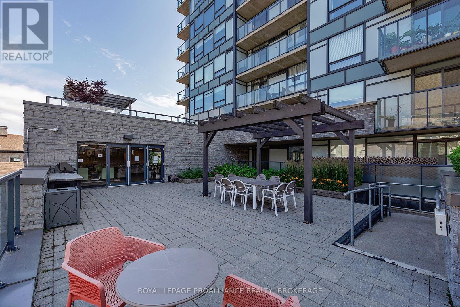 












709 - 121 QUEEN STREET

,
Kingston (East of Sir John A. Blvd),




Ontario
K7K0G6

