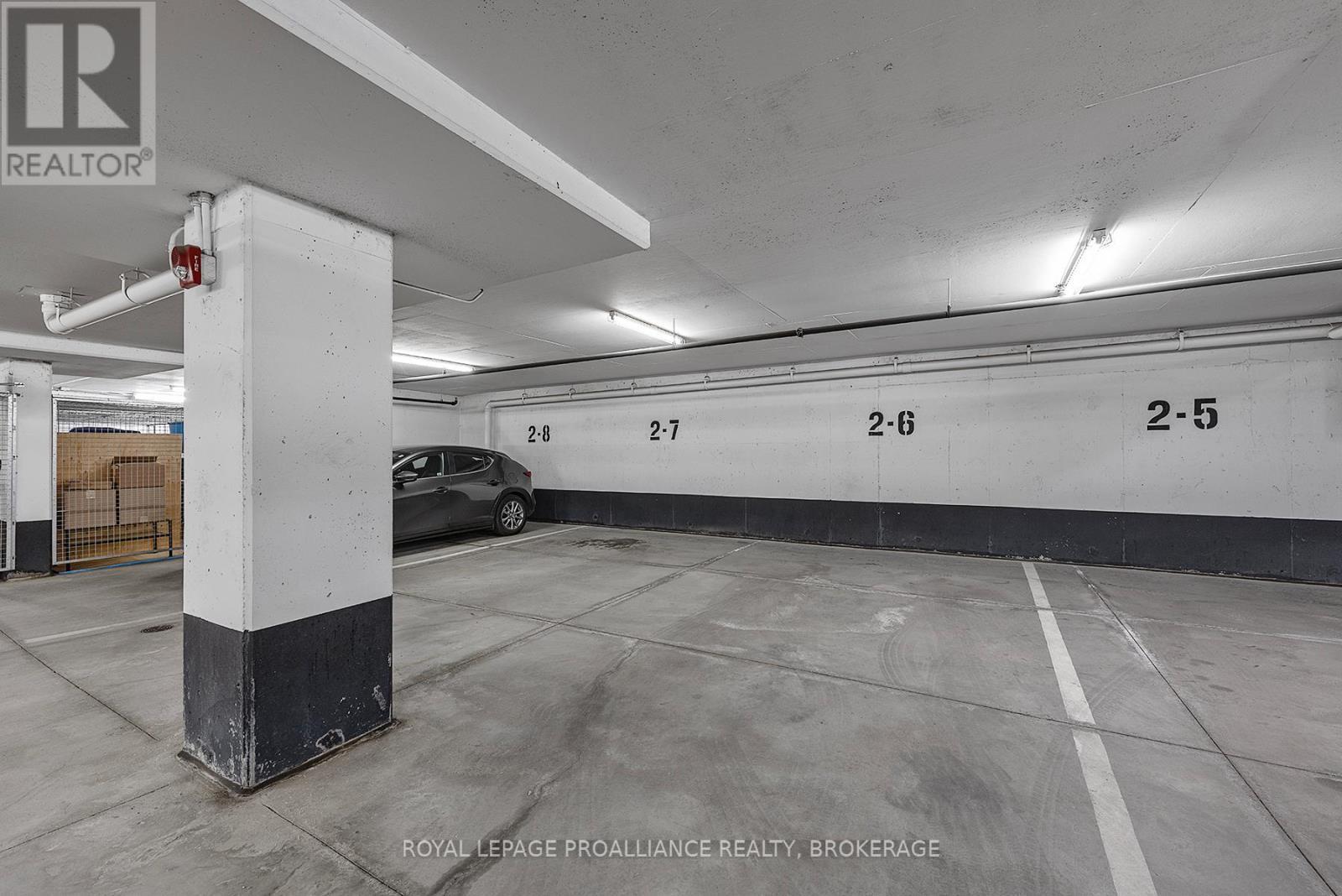 












709 - 121 QUEEN STREET

,
Kingston (East of Sir John A. Blvd),




Ontario
K7K0G6

