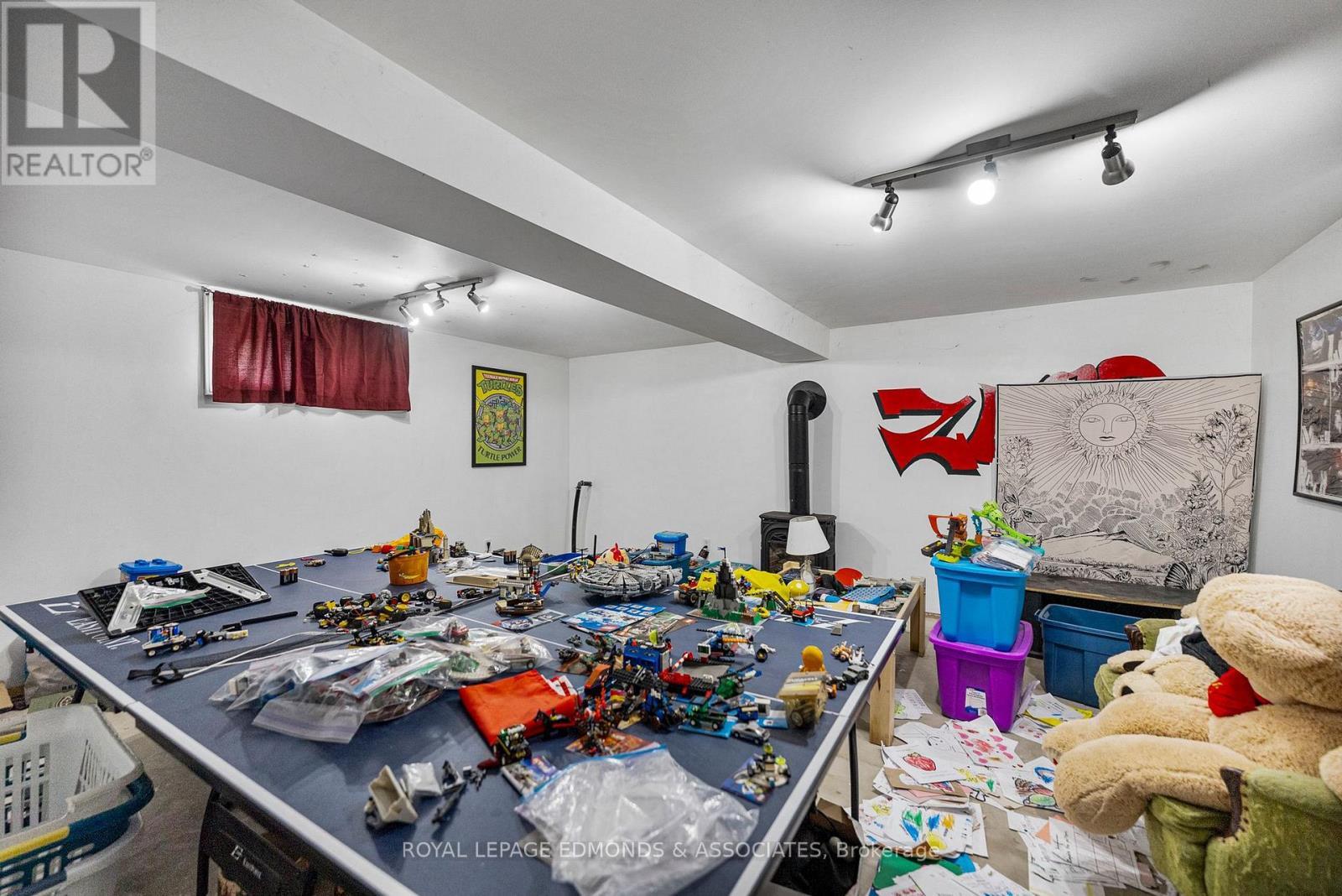 












1095 MOUNTAINVIEW DRIVE

,
Laurentian Valley,




Ontario
K8A8E3

