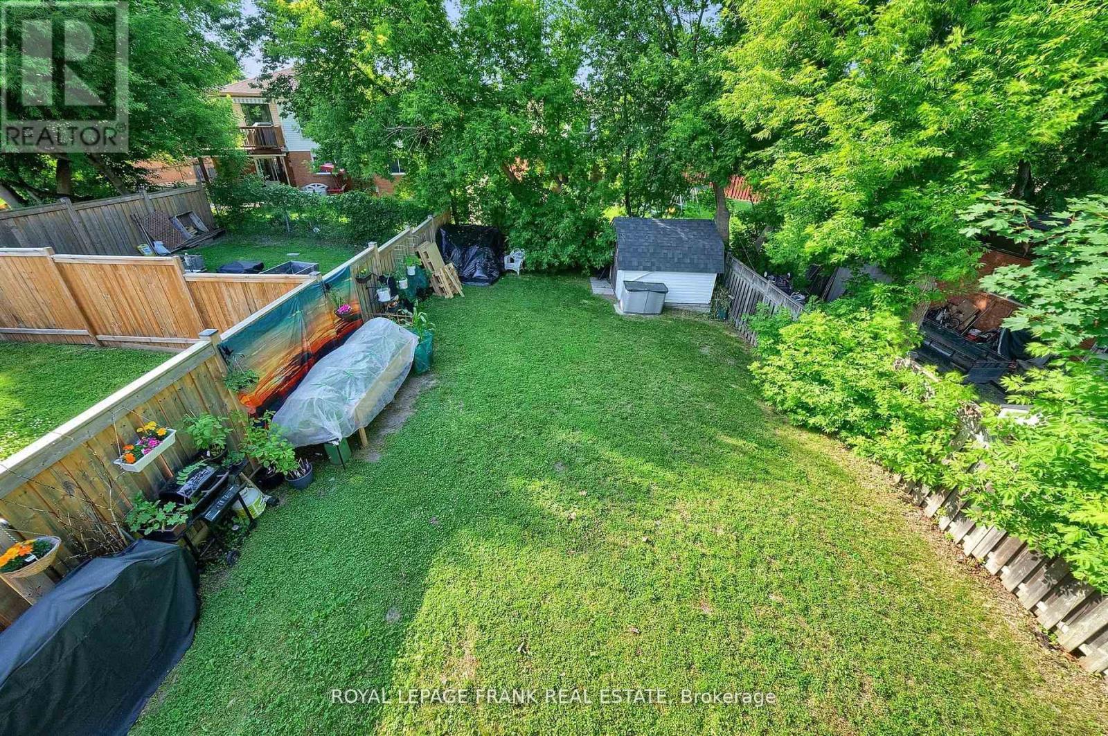 












402 OLIVE AVENUE

,
Oshawa (Central),




Ontario
L1H2R1

