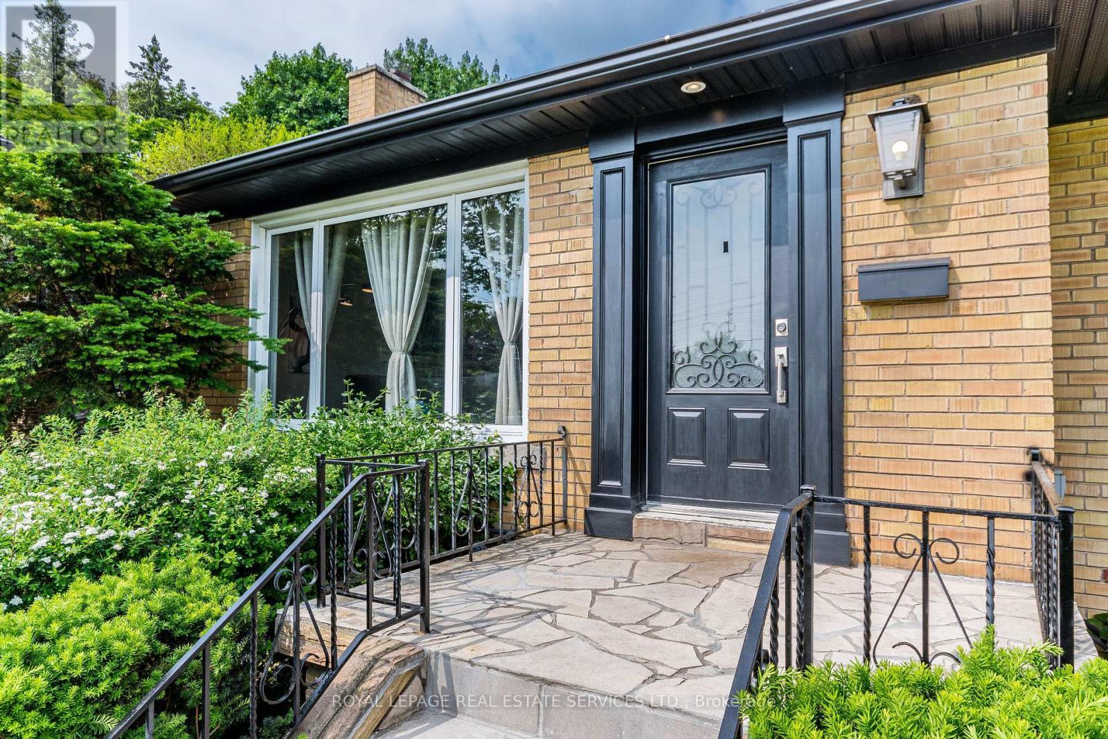 












42 GLEN AGAR DRIVE

,
Toronto,




Ontario
M9B5L9

