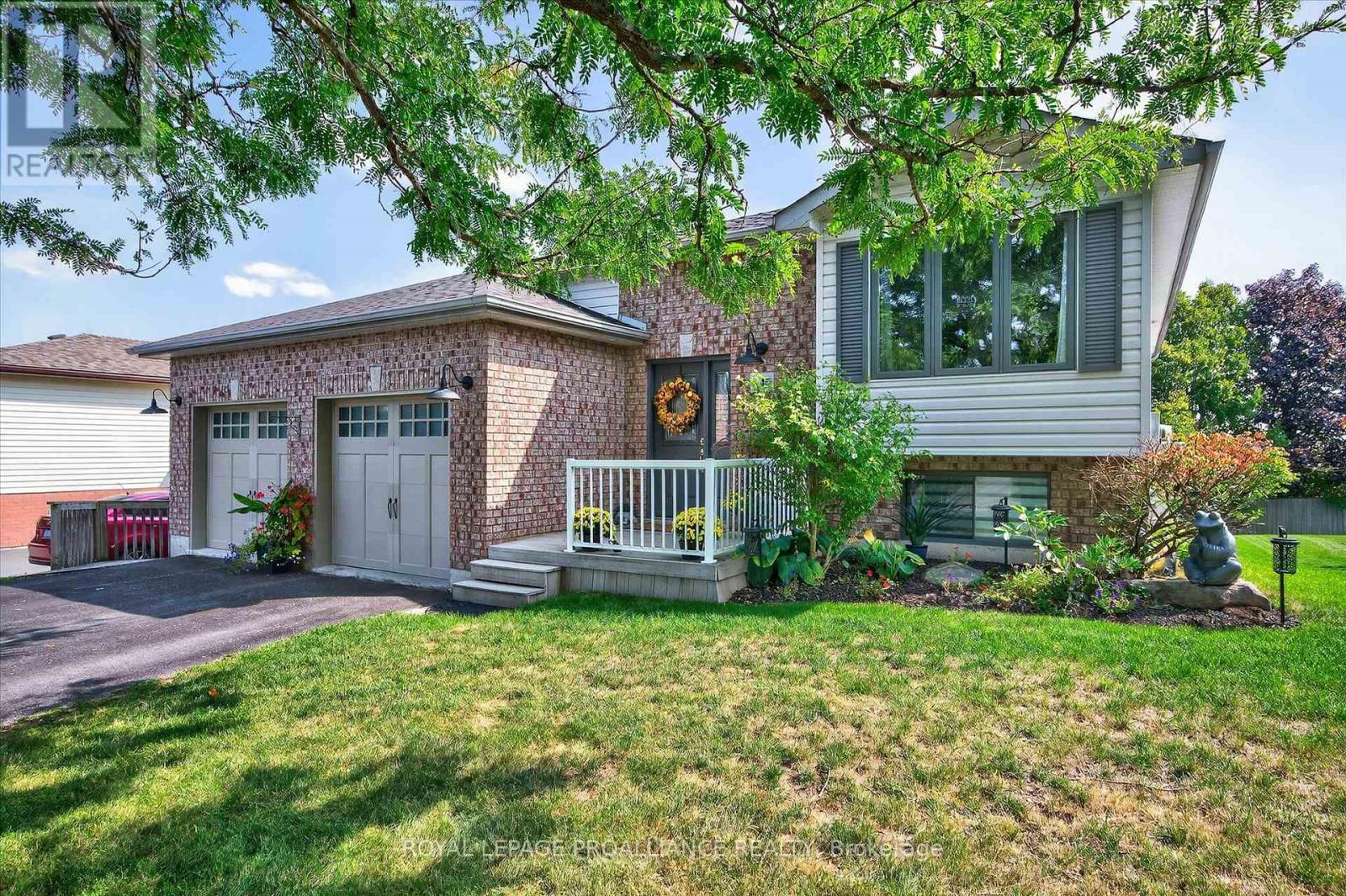 












845 STEWART DRIVE

,
Peterborough (Ashburnham Ward 4),




Ontario
K9J7R3

