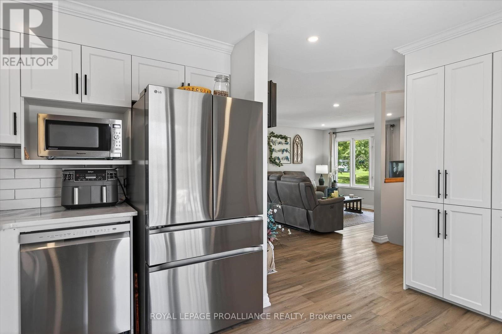 












845 STEWART DRIVE

,
Peterborough (Ashburnham Ward 4),




Ontario
K9J7R3

