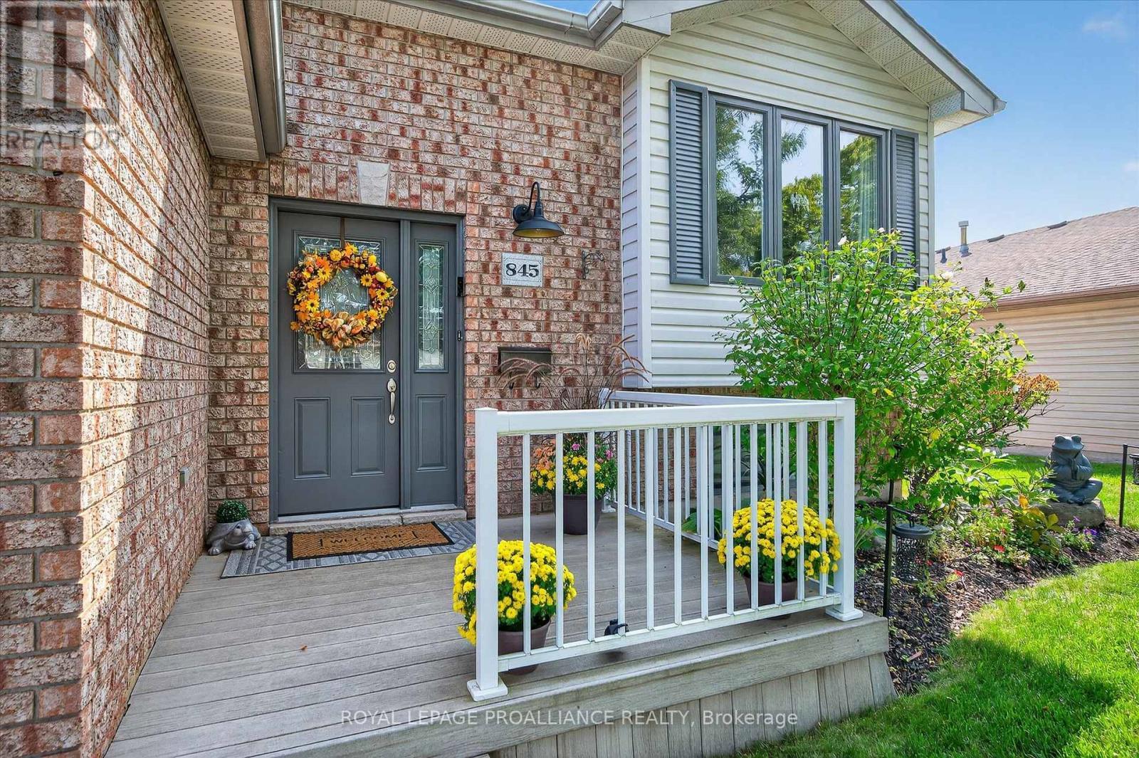 












845 STEWART DRIVE

,
Peterborough (Ashburnham Ward 4),




Ontario
K9J7R3

