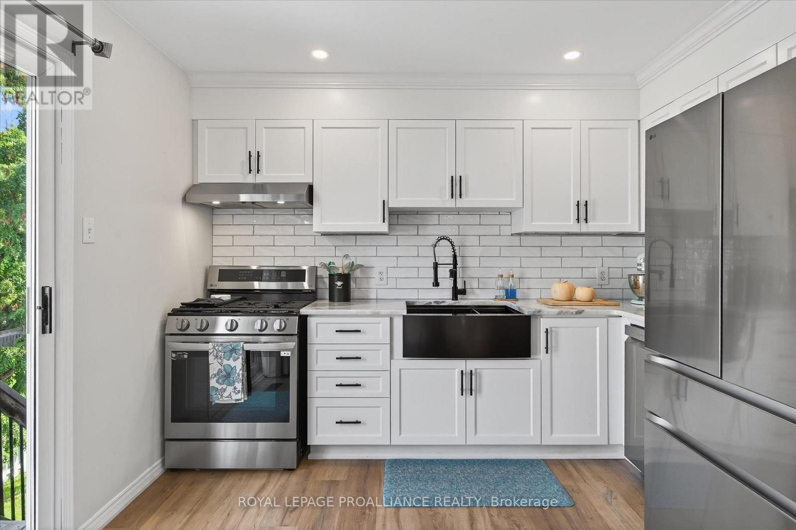 












845 STEWART DRIVE

,
Peterborough (Ashburnham Ward 4),




Ontario
K9J7R3

