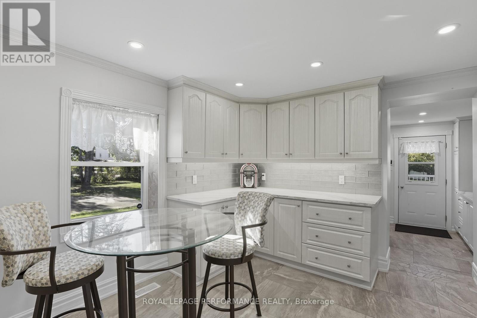 












8 JOHN STREET

,
Champlain,




Ontario
K0B1K0

