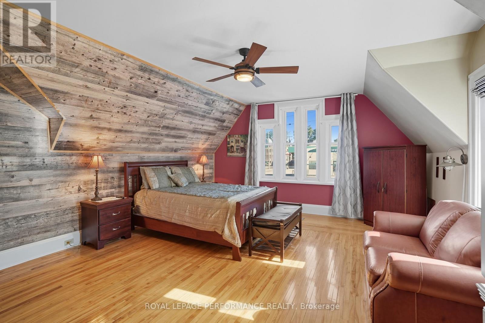 












8 JOHN STREET

,
Champlain,




Ontario
K0B1K0

