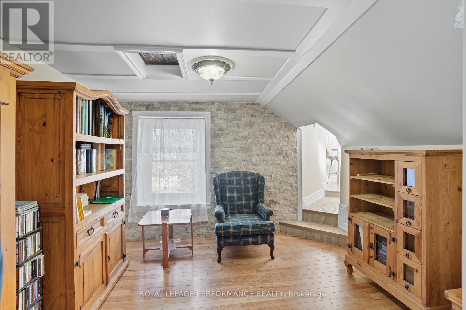 












8 JOHN STREET

,
Champlain,




Ontario
K0B1K0

