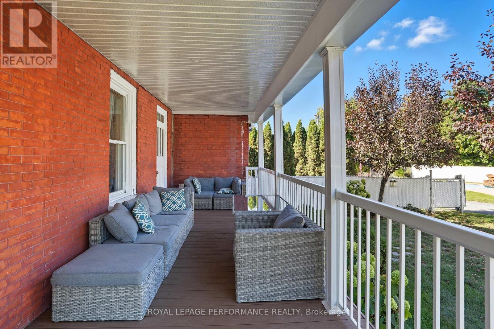 












8 JOHN STREET

,
Champlain,




Ontario
K0B1K0

