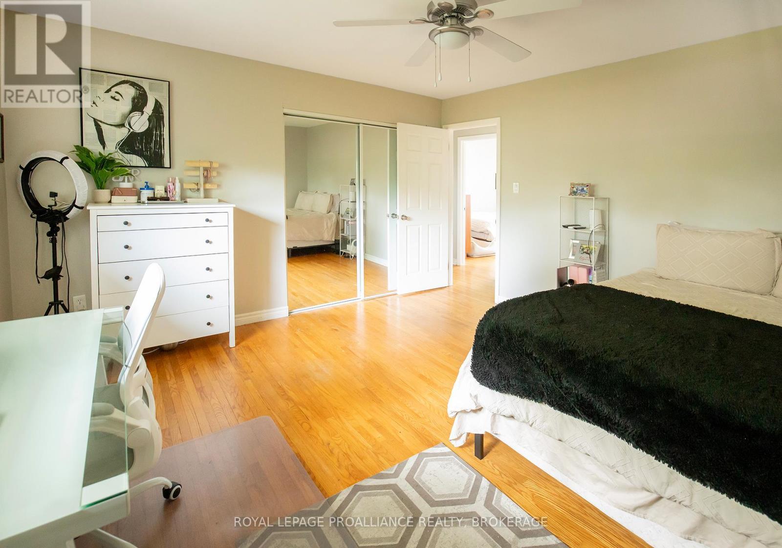 












296 OLYMPUS AVENUE

,
Kingston (City SouthWest),




Ontario
K7M4T9

