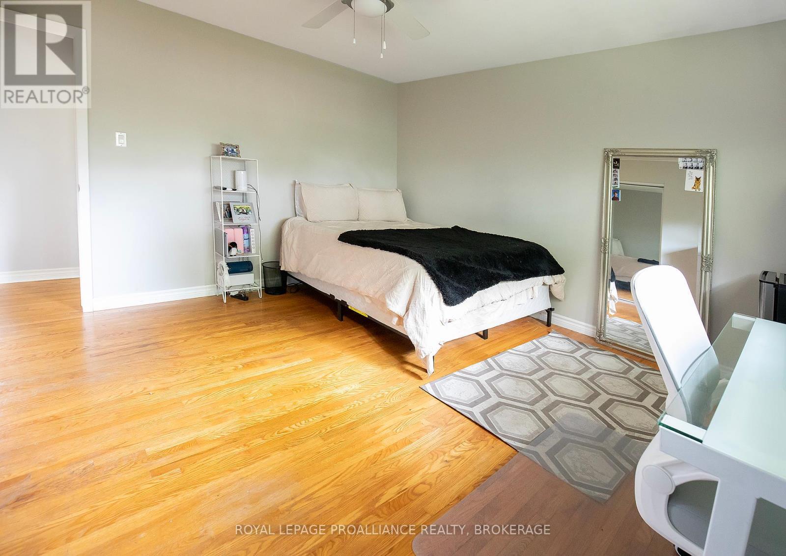 












296 OLYMPUS AVENUE

,
Kingston (City SouthWest),




Ontario
K7M4T9

