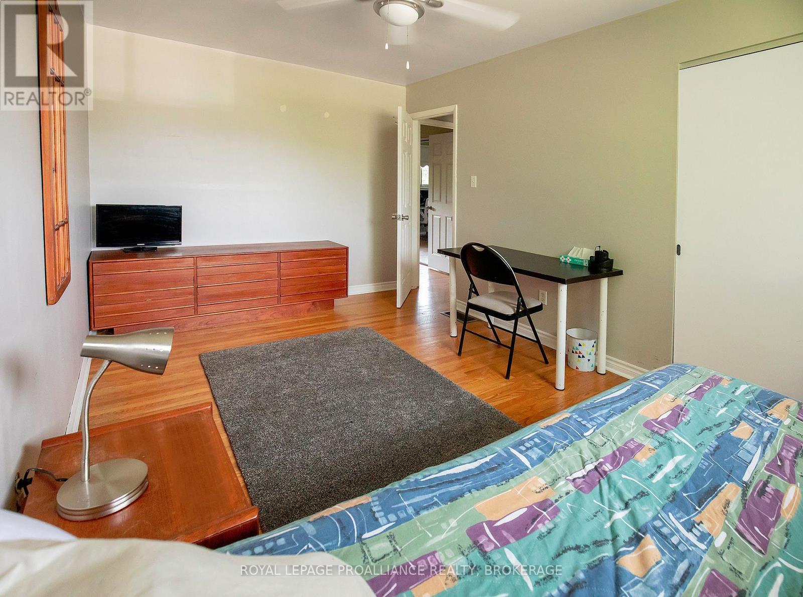 












296 OLYMPUS AVENUE

,
Kingston (City SouthWest),




Ontario
K7M4T9

