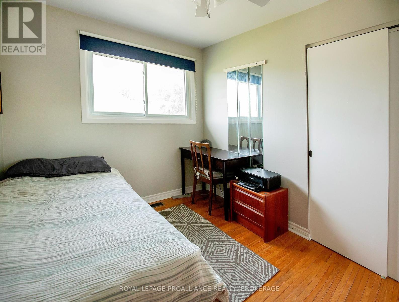 












296 OLYMPUS AVENUE

,
Kingston (City SouthWest),




Ontario
K7M4T9

