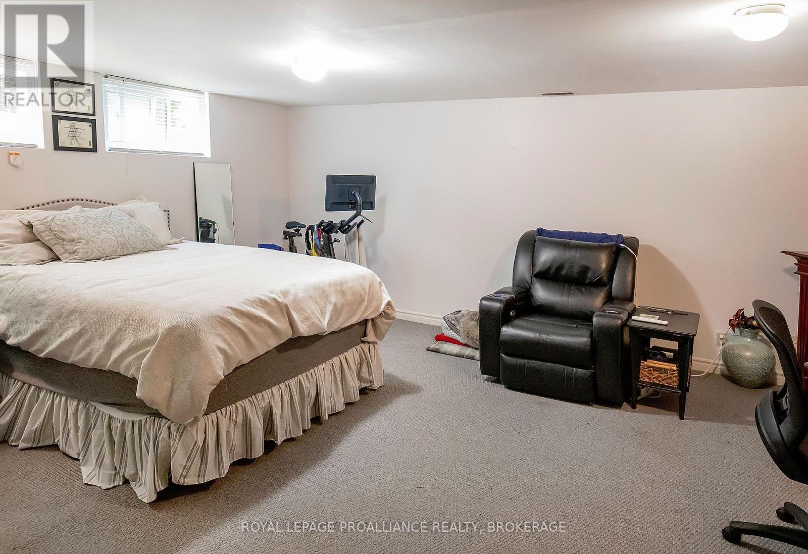 












296 OLYMPUS AVENUE

,
Kingston (City SouthWest),




Ontario
K7M4T9

