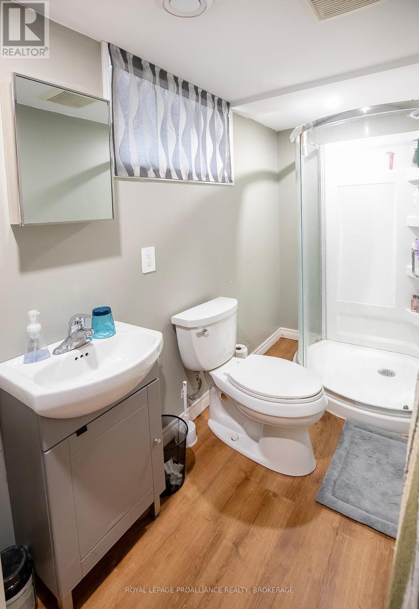 












296 OLYMPUS AVENUE

,
Kingston (City SouthWest),




Ontario
K7M4T9

