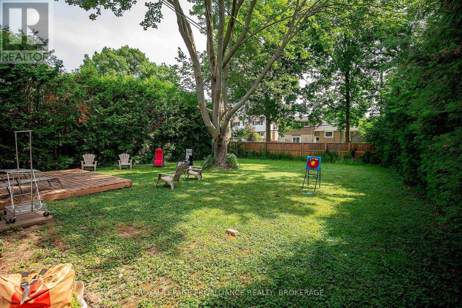 












296 OLYMPUS AVENUE

,
Kingston (City SouthWest),




Ontario
K7M4T9

