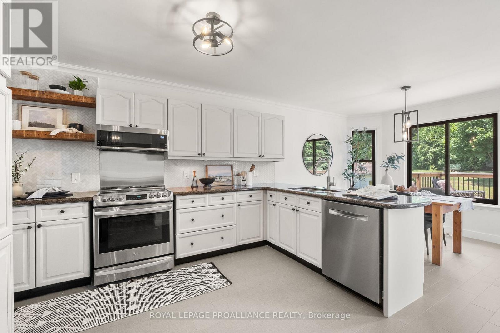 












10 LENORE AVENUE

,
Hamilton Township,




Ontario
K9A5M2

