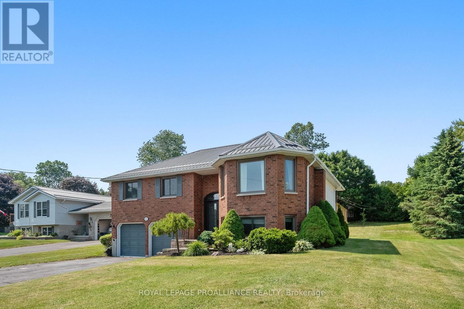 












10 LENORE AVENUE

,
Hamilton Township,




Ontario
K9A5M2

