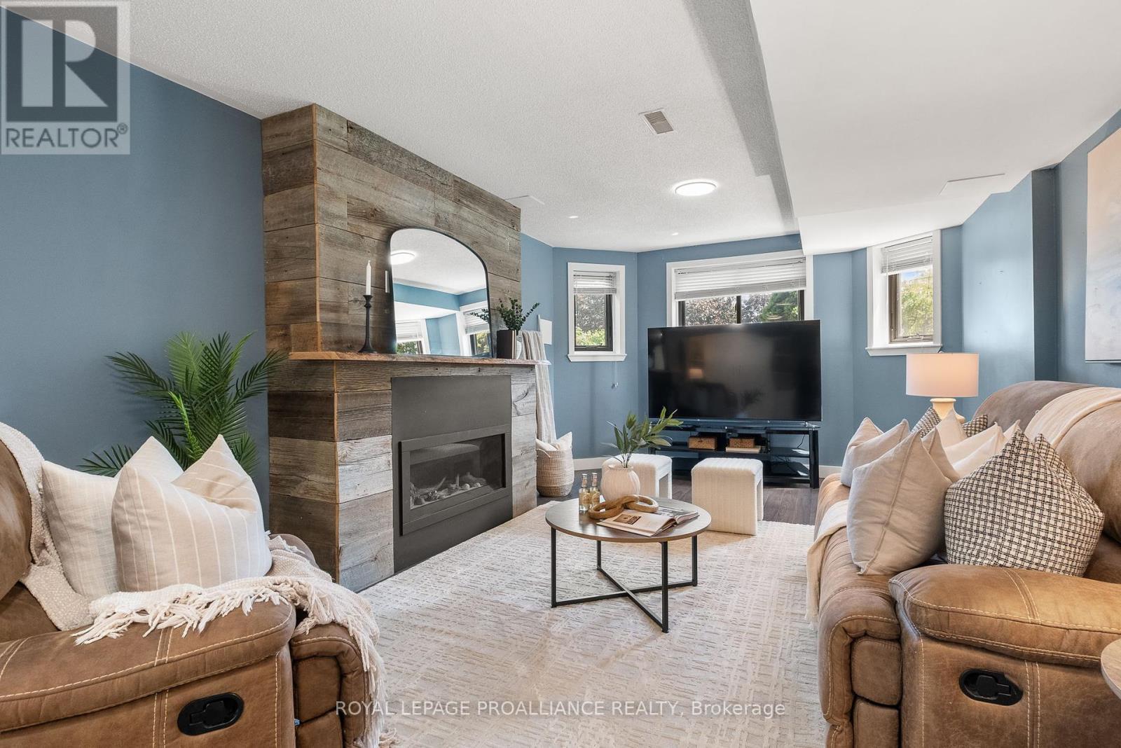 












10 LENORE AVENUE

,
Hamilton Township,




Ontario
K9A5M2

