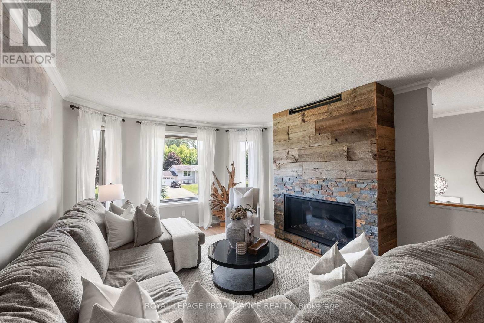 












10 LENORE AVENUE

,
Hamilton Township,




Ontario
K9A5M2

