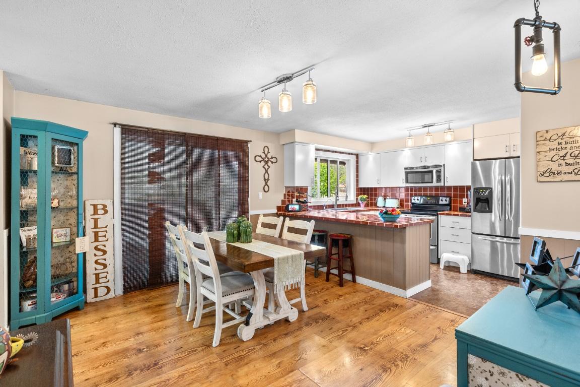









602


Johnson

Crescent,
Oliver,




BC
V0H 1T5

