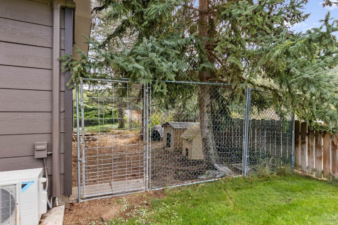 









602


Johnson

Crescent,
Oliver,




BC
V0H 1T5

