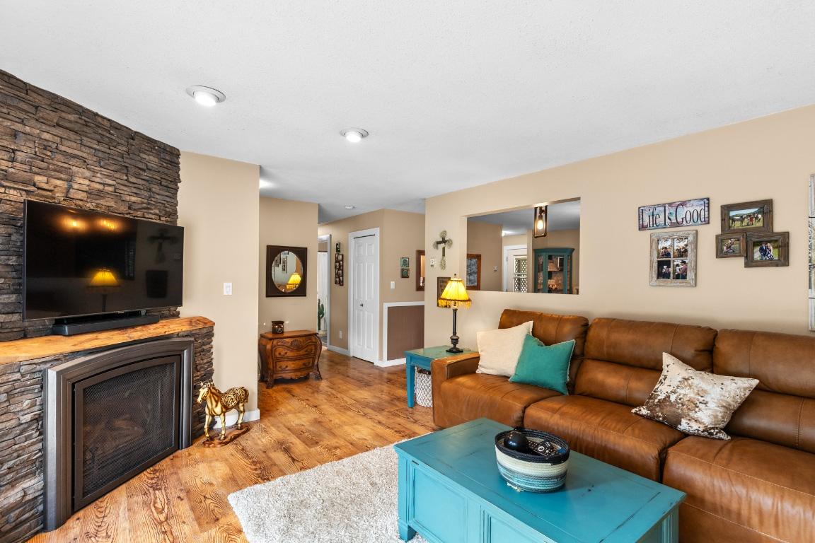 









602


Johnson

Crescent,
Oliver,




BC
V0H 1T5

