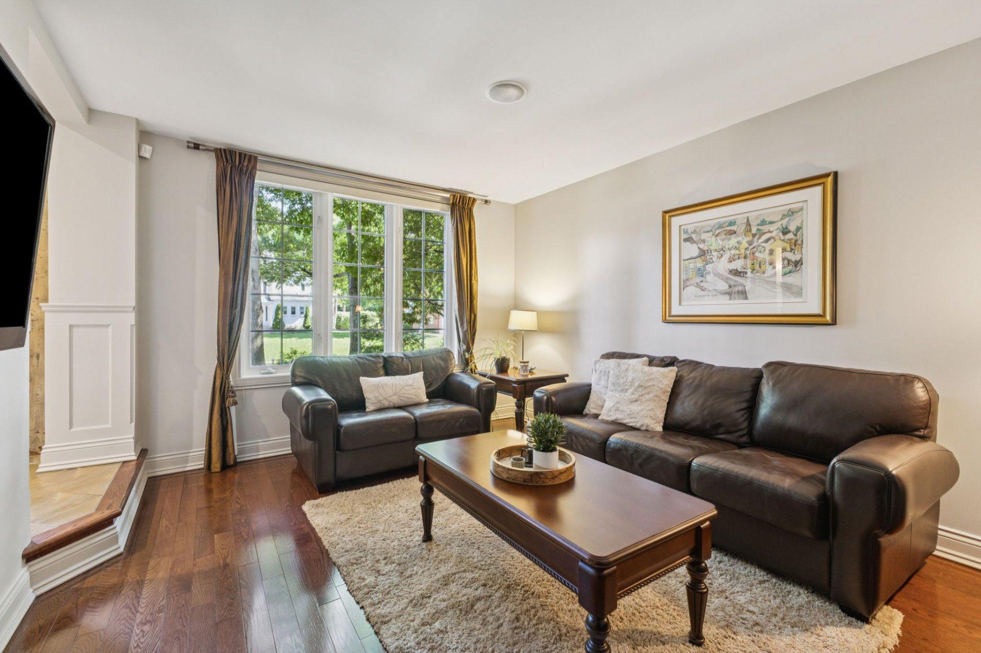 









6


Place Léonard

,
Gatineau (Buckingham),




QC
J8L3N4

