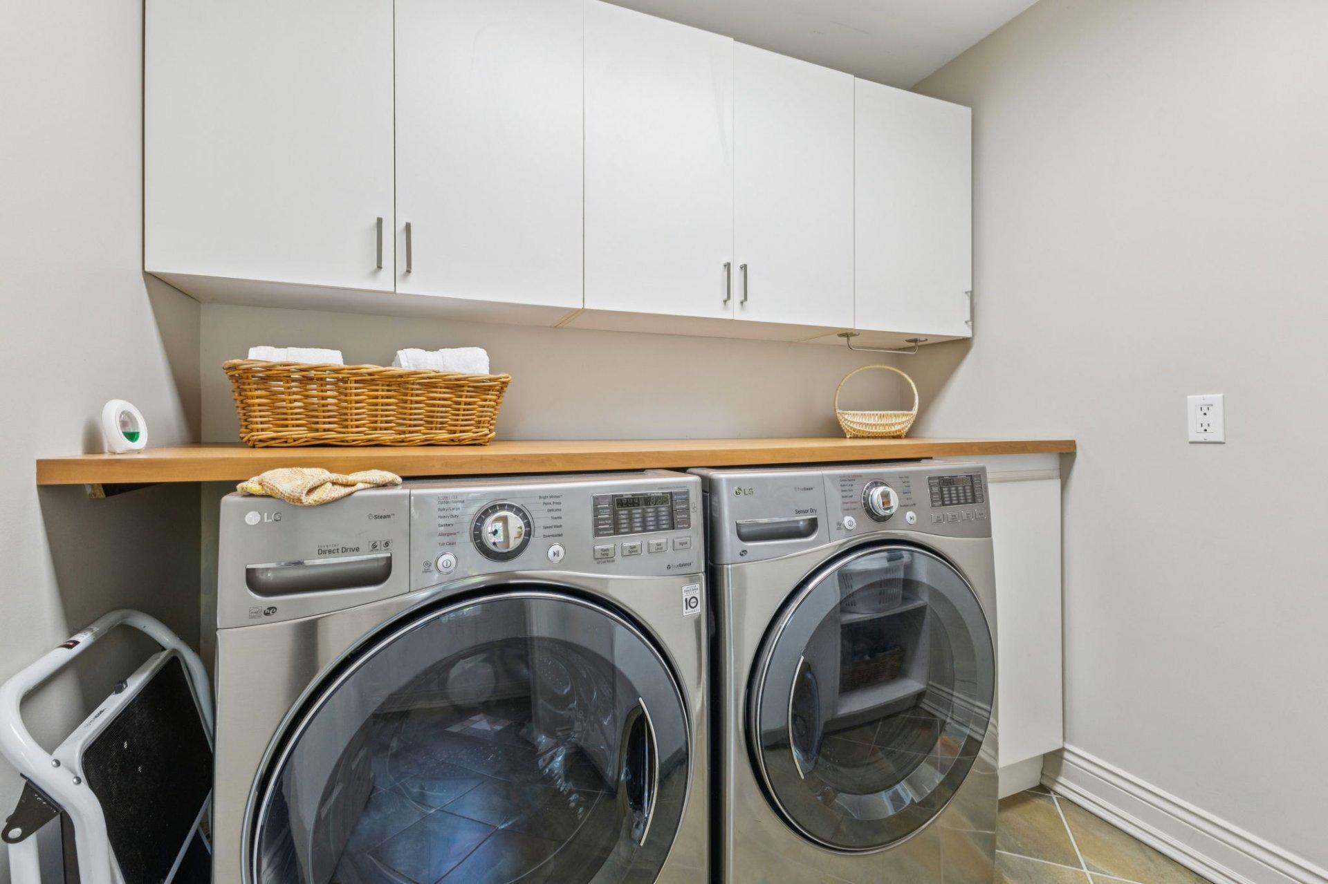 









6


Place Léonard

,
Gatineau (Buckingham),




QC
J8L3N4

