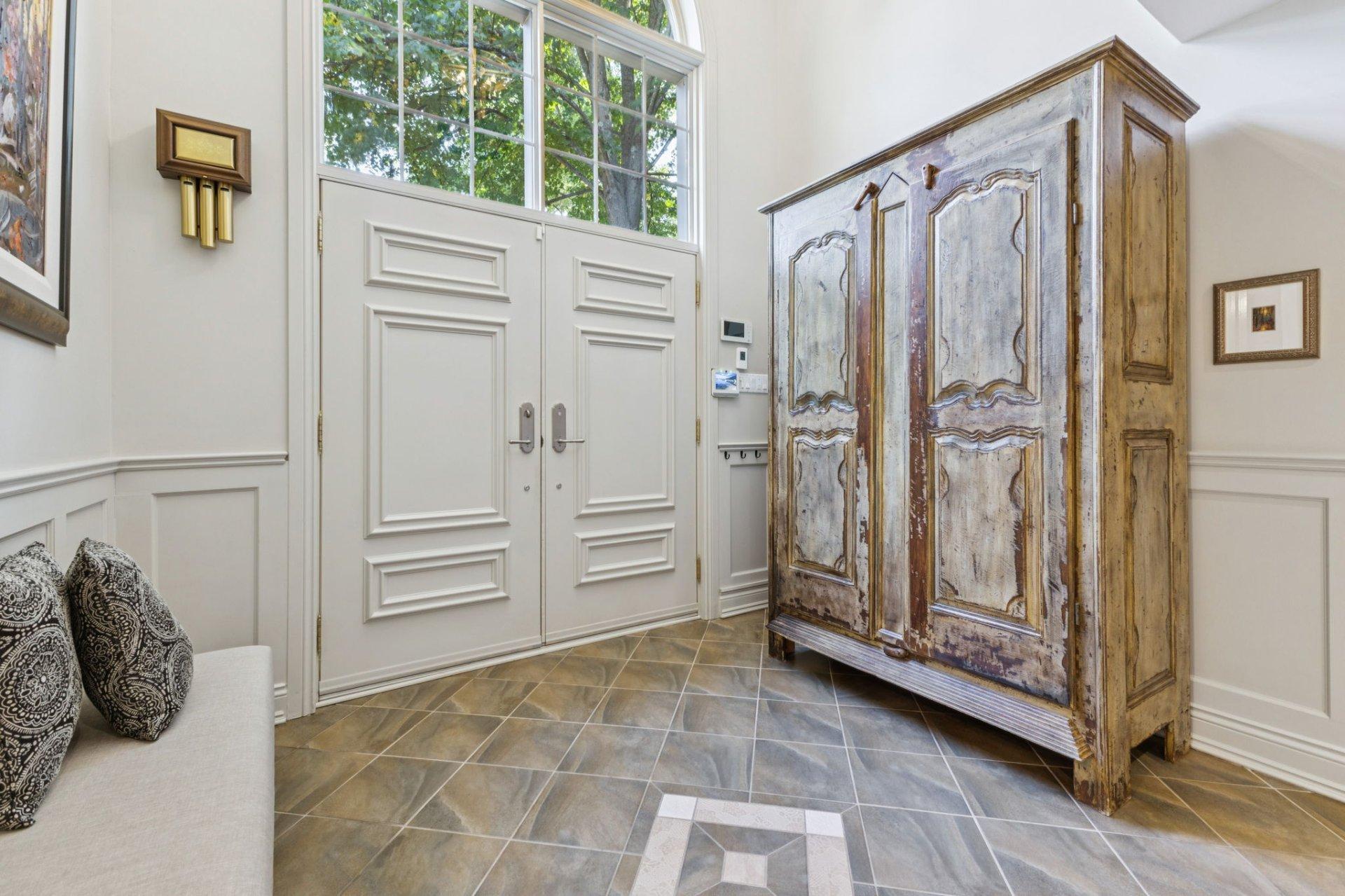 









6


Place Léonard

,
Gatineau (Buckingham),




QC
J8L3N4

