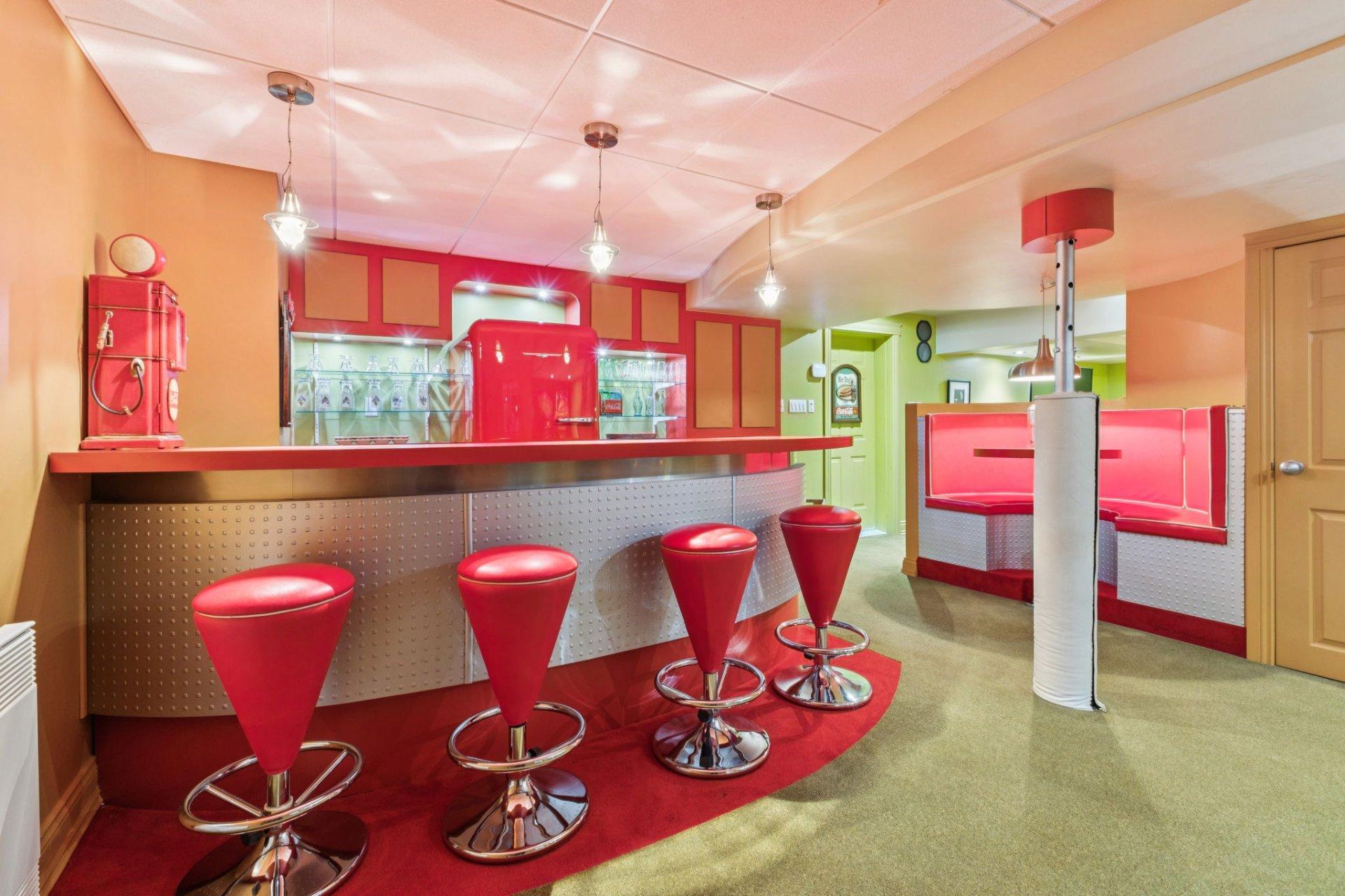 









6


Place Léonard

,
Gatineau (Buckingham),




QC
J8L3N4

