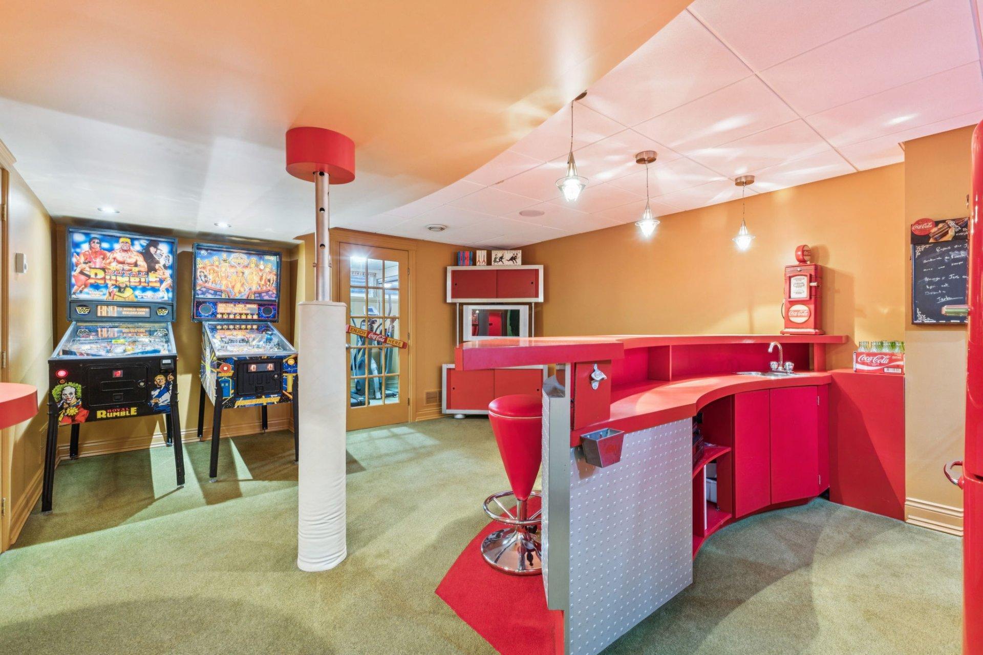 









6


Place Léonard

,
Gatineau (Buckingham),




QC
J8L3N4

