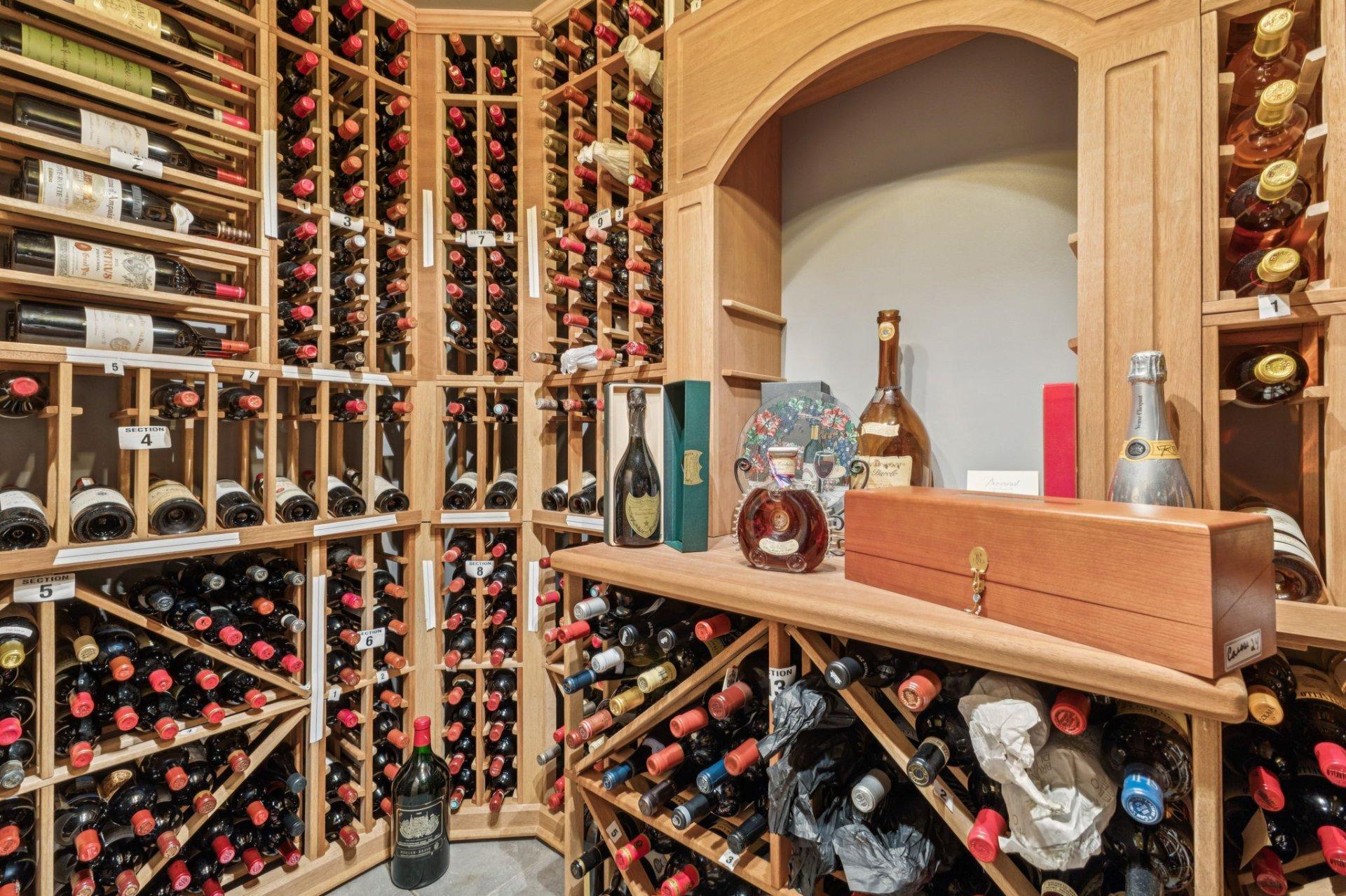 









6


Place Léonard

,
Gatineau (Buckingham),




QC
J8L3N4

