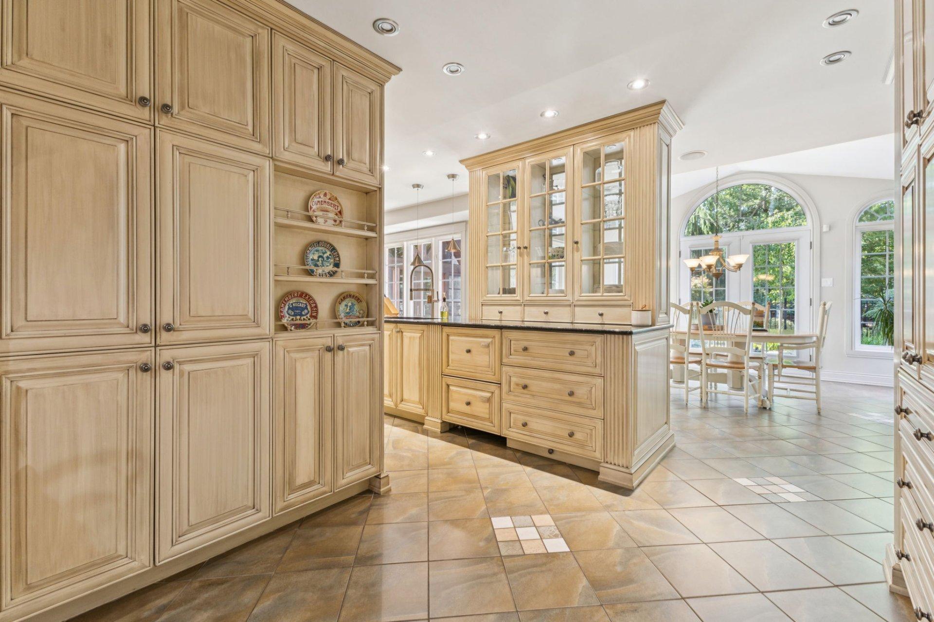 









6


Place Léonard

,
Gatineau (Buckingham),




QC
J8L3N4

