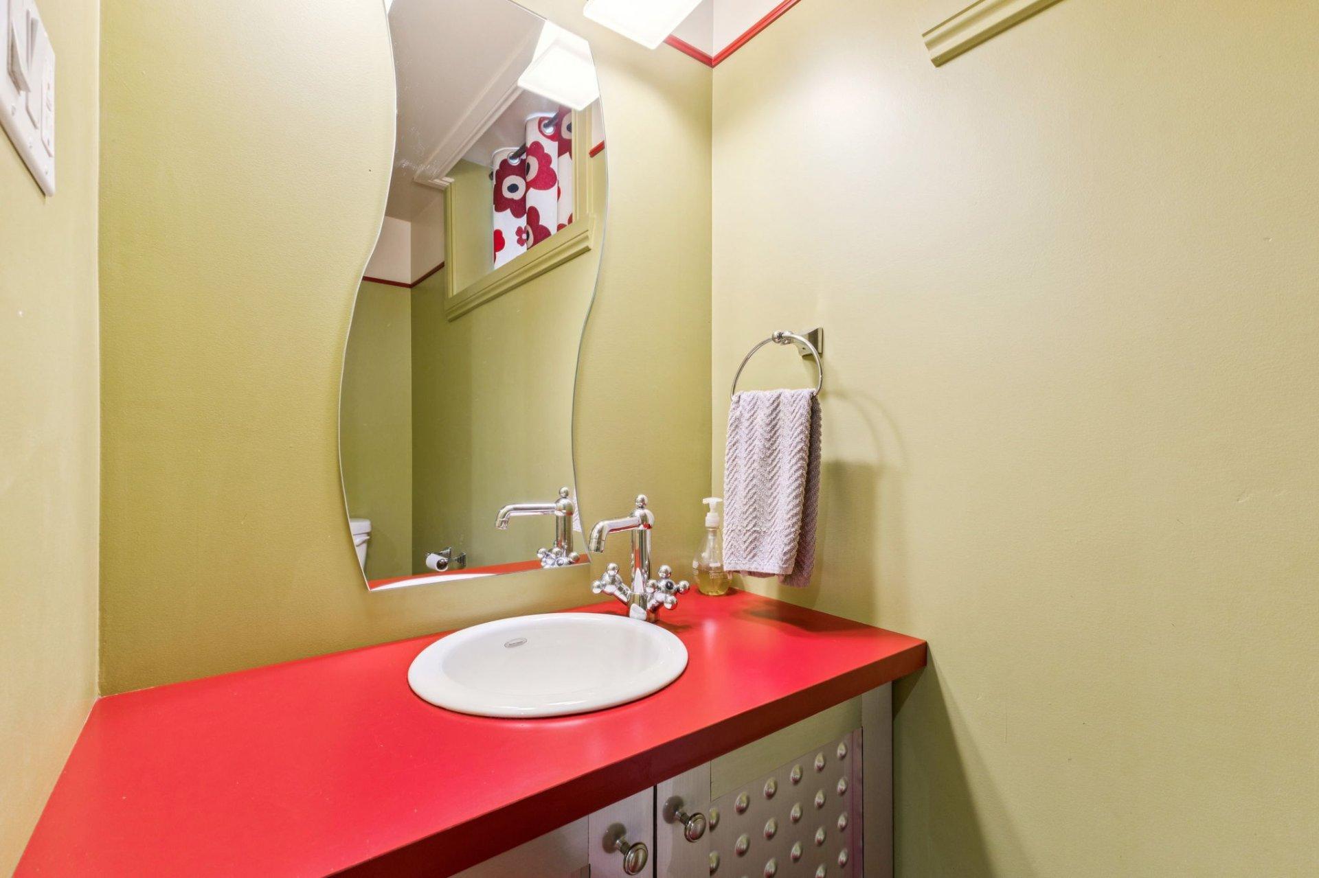 









6


Place Léonard

,
Gatineau (Buckingham),




QC
J8L3N4

