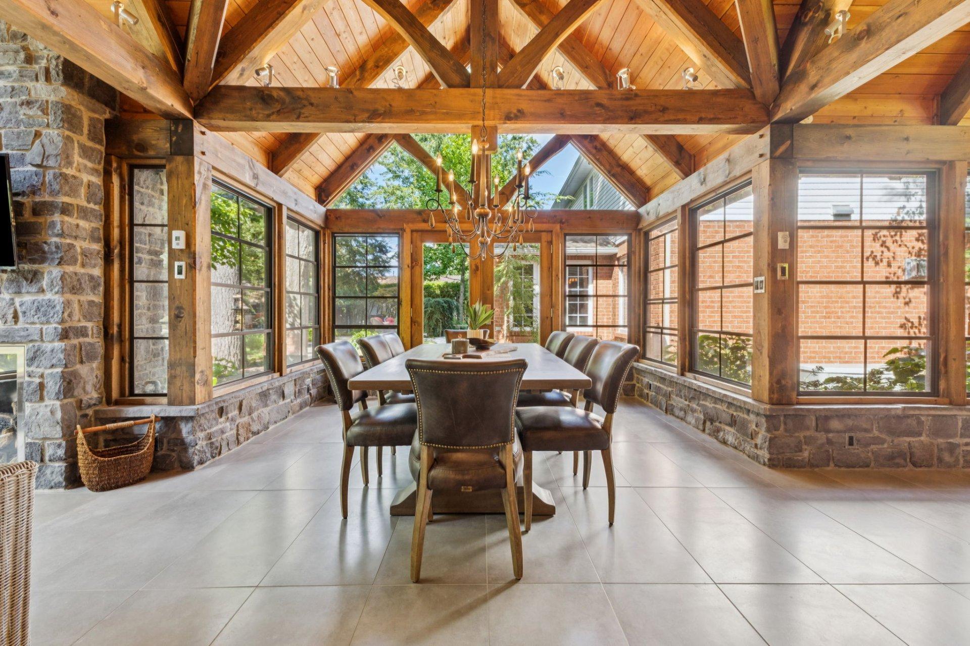 









6


Place Léonard

,
Gatineau (Buckingham),




QC
J8L3N4

