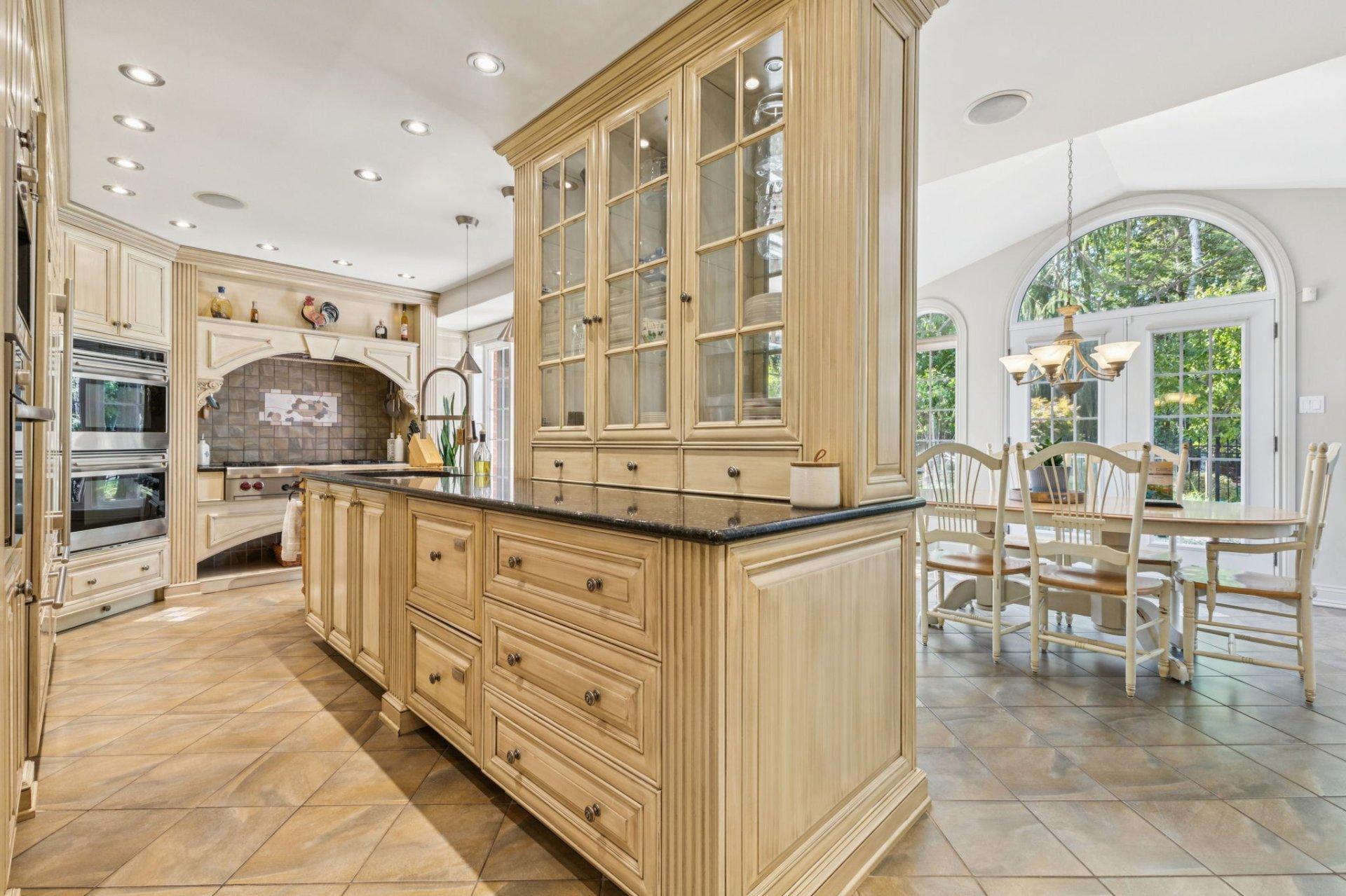 









6


Place Léonard

,
Gatineau (Buckingham),




QC
J8L3N4

