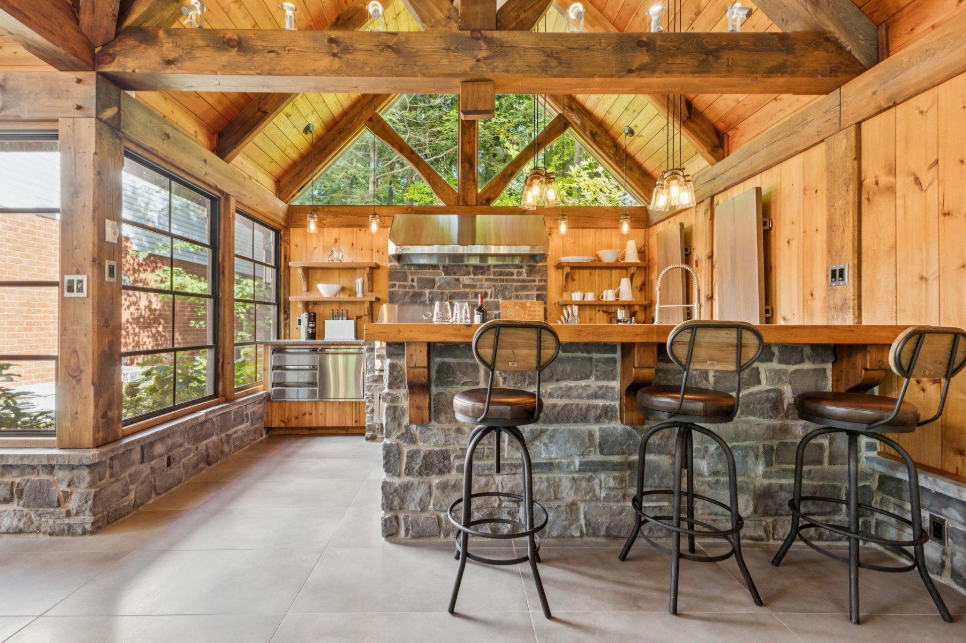 









6


Place Léonard

,
Gatineau (Buckingham),




QC
J8L3N4

