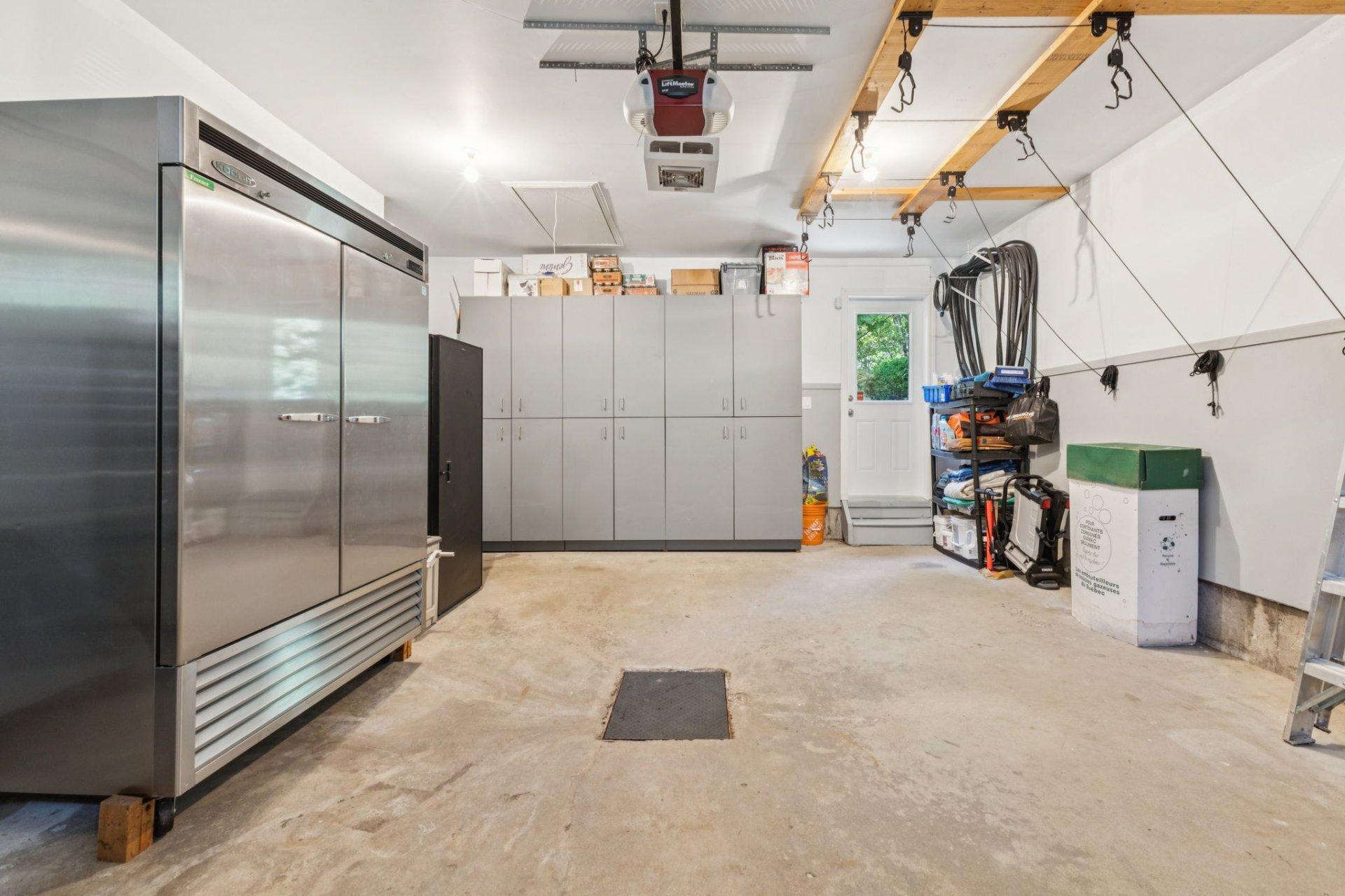 









6


Place Léonard

,
Gatineau (Buckingham),




QC
J8L3N4

