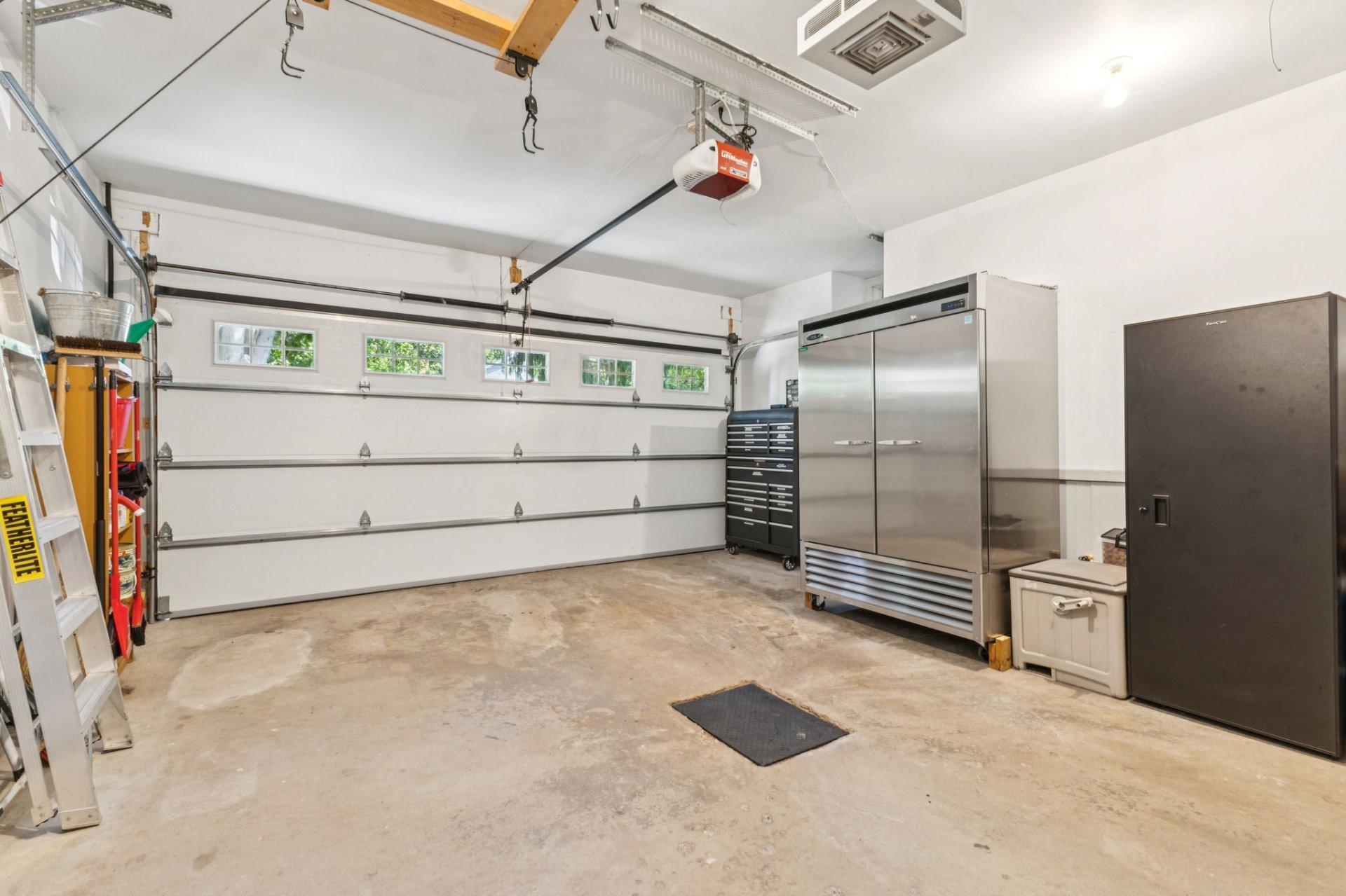 









6


Place Léonard

,
Gatineau (Buckingham),




QC
J8L3N4

