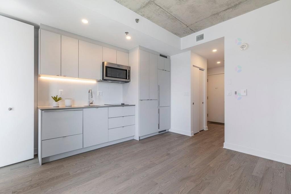 









2660


Rue Ontario E.

, 310,
Montréal (Ville-Marie),




QC
H2K0E5

