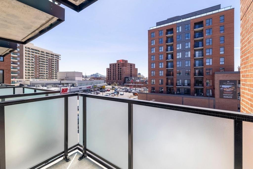 









2660


Rue Ontario E.

, 310,
Montréal (Ville-Marie),




QC
H2K0E5

