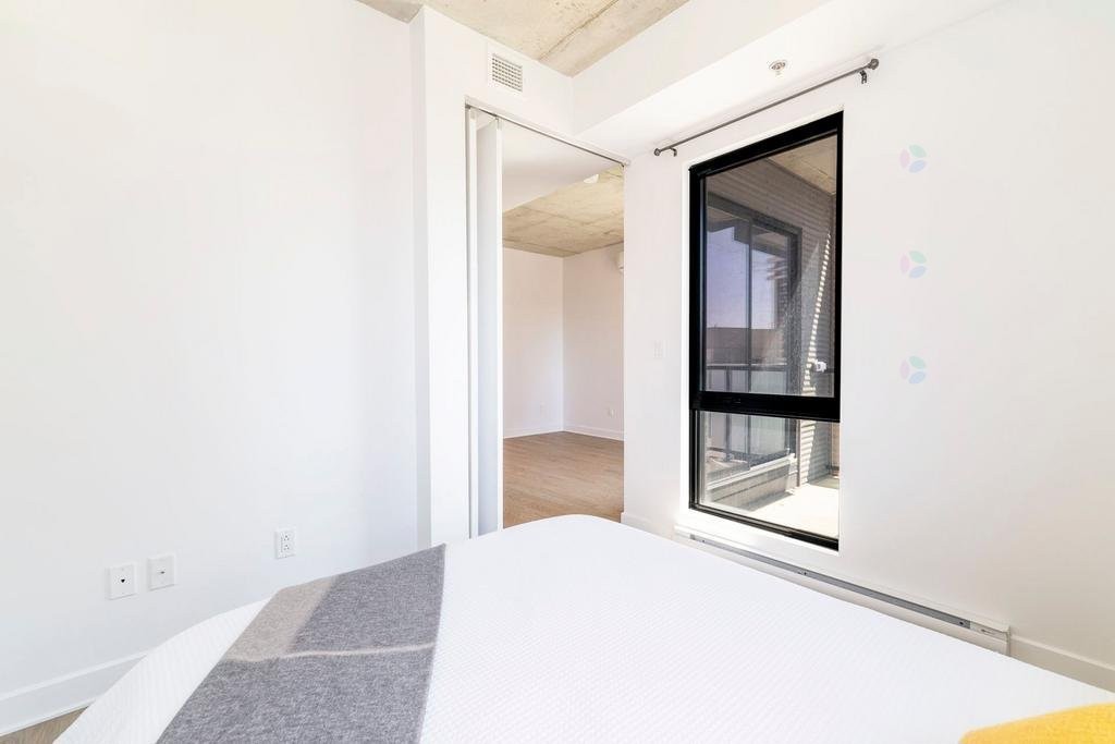 









2660


Rue Ontario E.

, 310,
Montréal (Ville-Marie),




QC
H2K0E5

