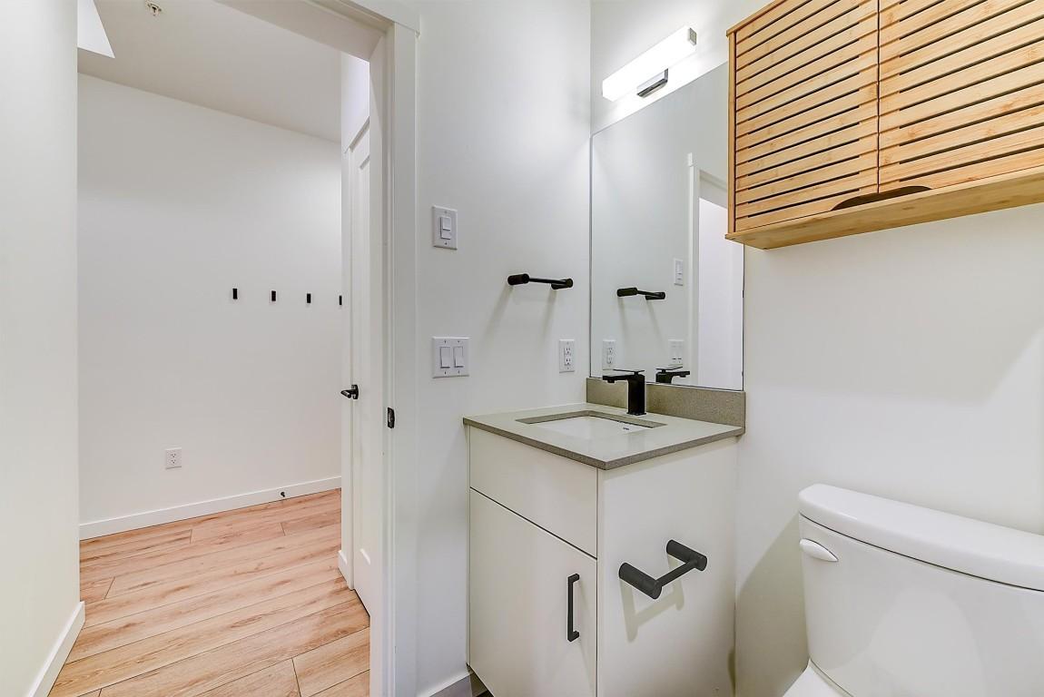 









660


Cawston

Avenue, 106,
Kelowna,




BC
V1Y 2L1

