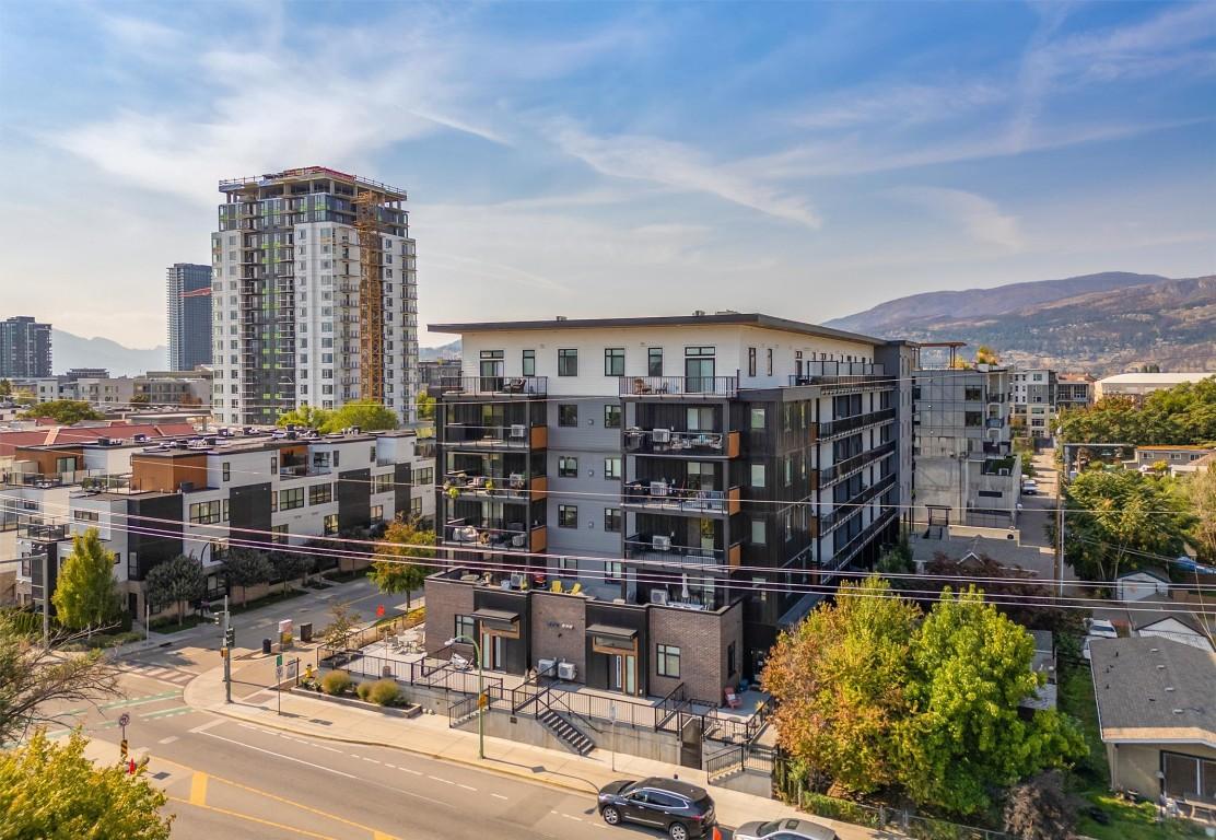 









660


Cawston

Avenue, 106,
Kelowna,




BC
V1Y 2L1

